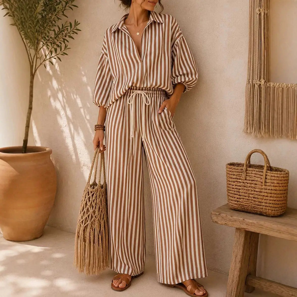 Ensemble chemise oversize à rayures et pantalon à jambes larges